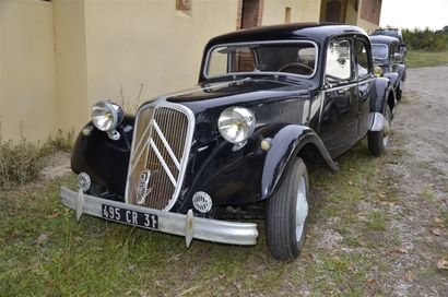 CITROËN 11BL – 1954 
La traction est sortie en 1934, ce modèle est celui de 1954,...
