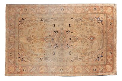 null Tapis KACHAN tissé dans les ateliers du maître tisserand MORTACHEM (Perse),...