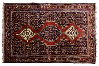 null SENNEH carpet on multicolored chains and silk wefts (Persia), late 19th century,...