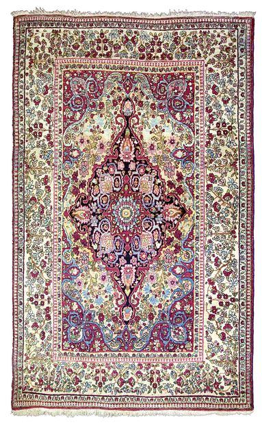 Teheran carpet (Persia), end of the 19th...