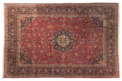 null Tapis KACHAN (Iran), 2e tiers du 20e siècle

Dimensions : 380 x 280cm.

Caractéristiques...