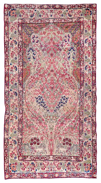  KIRMAN-LAVER carpet (Persia), end of the 19th century 
Dimensions : 216 x 138cm....