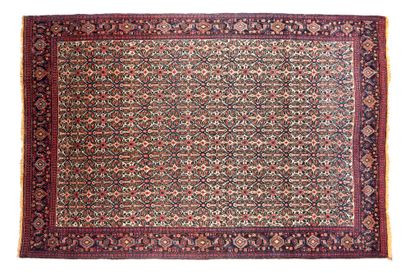null SENNEH carpet on golden silk chains (Persia), late 19th century

Dimensions...