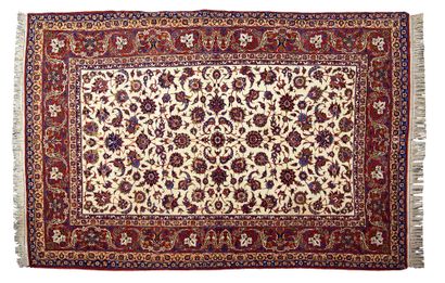 null ISPAHAN carpet (Persia), 1st third of the 20th century, woven on natural silk...