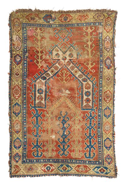 Antique et curieux tapis OUCHAK (Asie Mineure),...