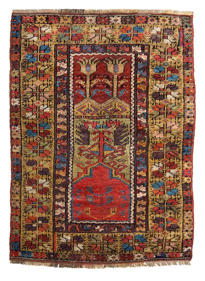 null MUCUR (MOUDJOUR) carpet (Asia Minor), late 19th century

Dimensions : 126 x...