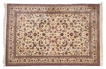 SINO-ISPAHAN carpet (China), mid 20th century...