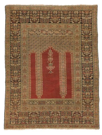 null PENDERMA carpet (Asia Minor), late 19th century

Dimensions : 162 x 110cm.

Technical...