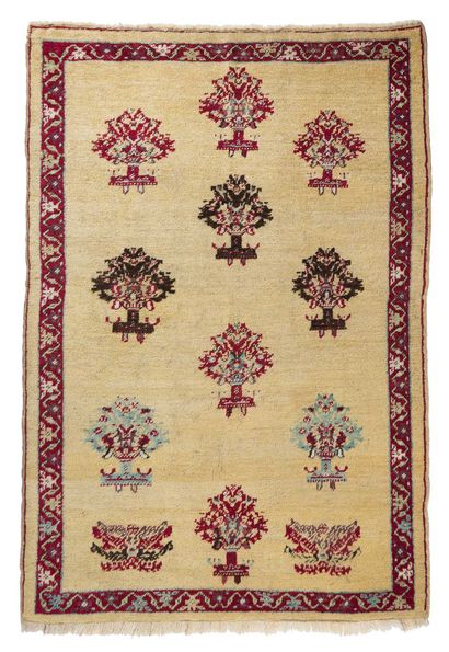 null Original et curieux tapis KIRSHÉÏR (Asie Mineure), fin du 19e siècle

Dimensions...