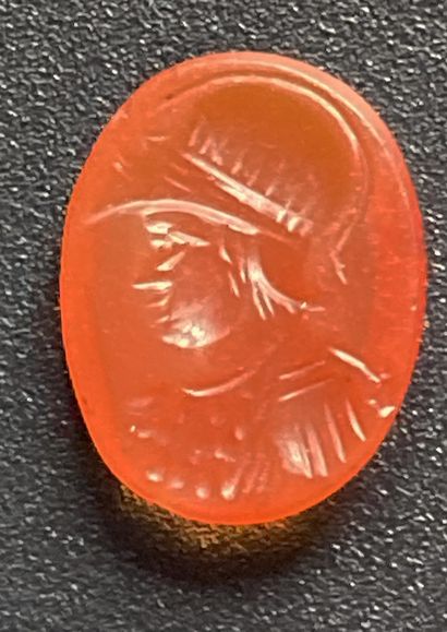 null Carnelian intaglio of the 17th/18th century. Bust of Athena helmeted and cuirassed....
