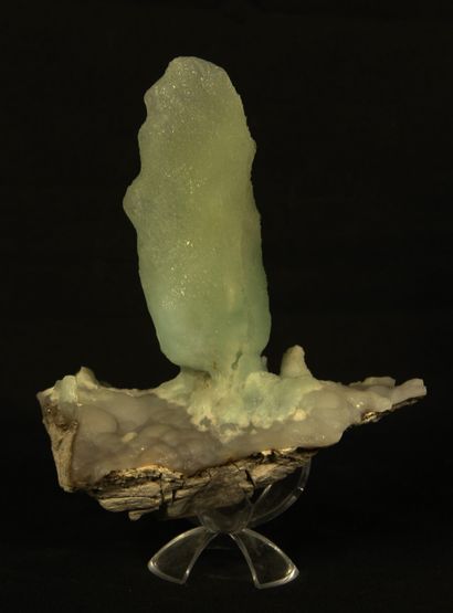  Aragonite, 17 cm x 15 cm, crystal, 12 cm x 5 cm, from Shang Bao Hunan, China.