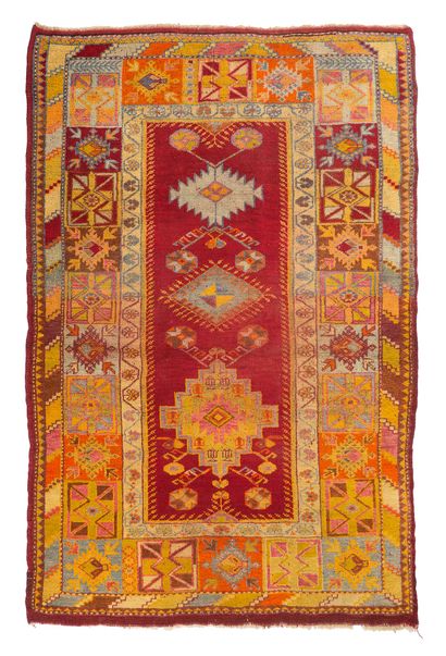 null KONYA carpet (Asia Minor), early 20th century

Dimensions : 160 x 124cm.

Technical...