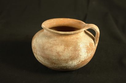 Pot with a handle in red terracotta with...