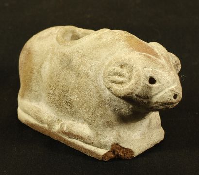  Make-up case in the shape of a ram lying down with its legs folded under it, the...