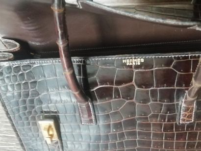 null HERMES Vintage. DRAG bag in brown crocodile (porosier crocodile, pre-convention)...