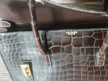 null HERMES Vintage. Sac DRAG en crocodile couleur marron (crocodile porosier, pré...