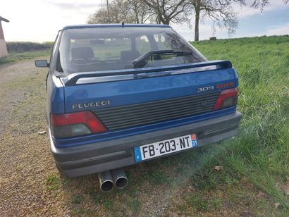 null PEUGEOT 309 GTI 16 - 1990

Serial number: VF33CD6C210198700

Despite its classic...