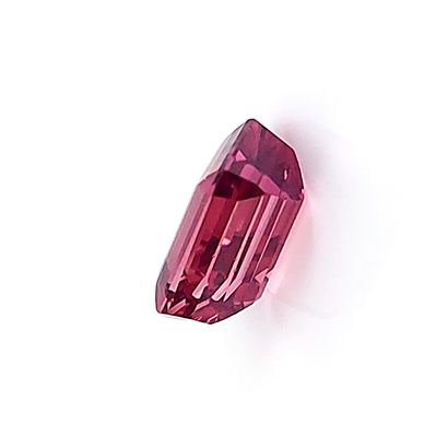 Rubellite - BRESIL - 4.25 cts RUBELLITE - From Brazil - Reddish pink color - Rectangular...