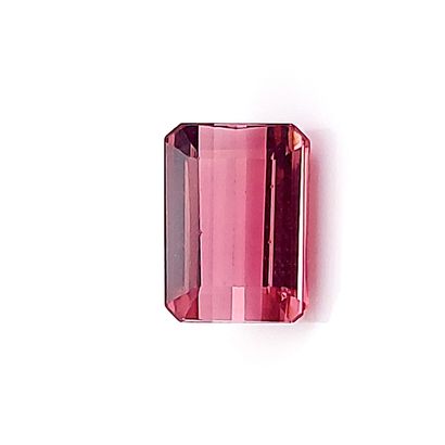 Rubellite - BRESIL - 3.95 cts RUBELLITE - From Brazil - Reddish pink color - Rectangular...