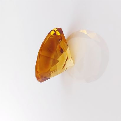 Citrine - BRESIL - 6.89 cts CITRINE - From Brazil - Yellow color - Oval size - Weight...