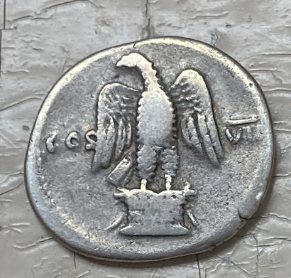 null Vespasien, denier, argent, 69-79. 3,2g. R : COS VI, aigle sur un autel