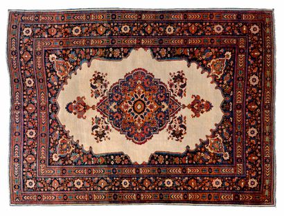 null Tapis TABRIZ tissé dans le célèbre atelier du Maître tisserand HADJI-JALILI...