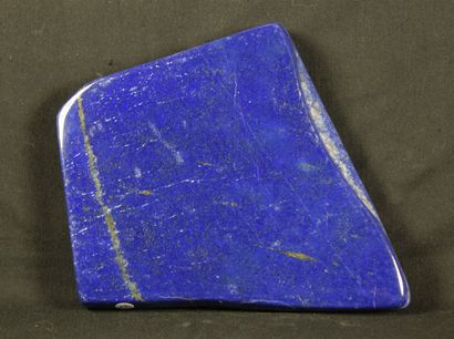 null Important bloc de lapis lazuli de très belle qualité. 911g. 13,5X12cm