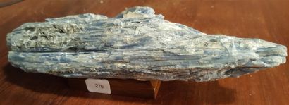 null Lot de trois minéraux : Soufre, 7x5,5, cristal le plus important, 0,6x0,5, provenant...