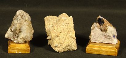 null Lot de 4 minéraux : Quartz sidérite de Vizille, Isère, H :5,3cm 

Azurite, Maroc,...