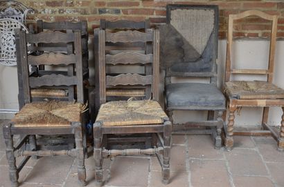 6 rustic straw chairs + 2 Louis XIII chairs...