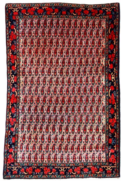 null SENNEH carpet (Iran), mid 20th century

Dimensions : 203 x 144cm.

Technical...