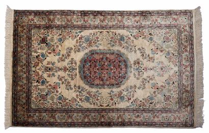 Silk AMRITSAR carpet on cotton chain (India),...