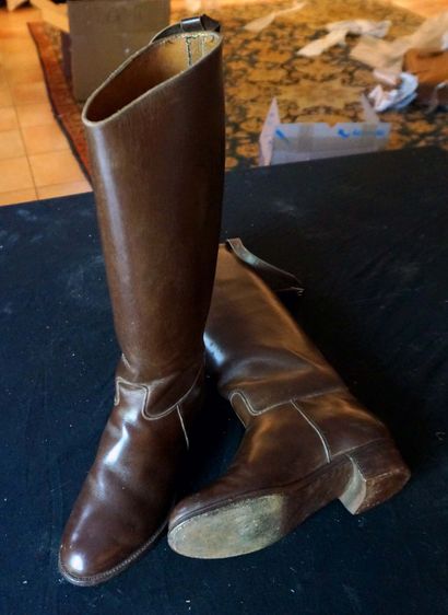 null 1 pair of leather riding boots with mouthpieces. Exceptional quality, perfect...