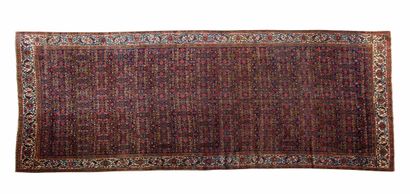 null Important and fine SENNEH (Persia), late 19th century

Dimensions : 470 x 200cm.

Technical...