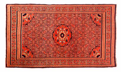 null Rare tapis DOROCH (région de Khorassan), (Perse), fin du 19e siècle

Dimensions...