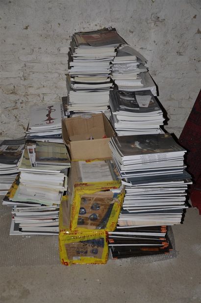null About 1000 auction catalogs: France, England, Belgium, USA, Mexico, China, etc....