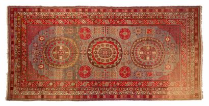 null SAMARKANDE carpet (Central Asia), end of the 19th century

Dimensions : 410...
