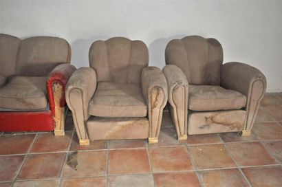 null Salon Art Déco: canapé et 2 fauteuils dit "éléphant" vers 1940. Attribué à la...