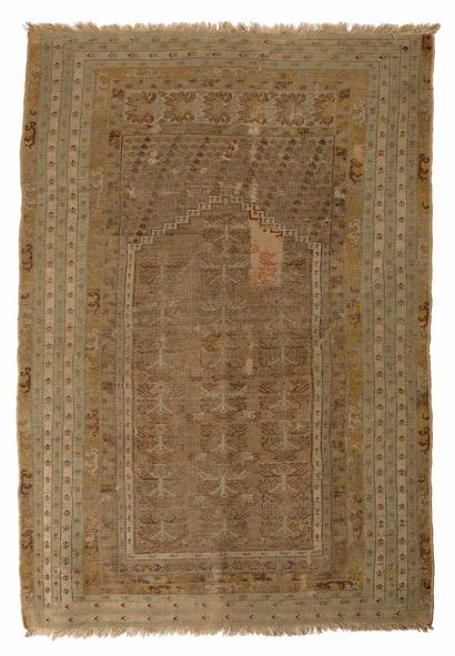 null GHIORDÈS carpet (Asia Minor), late 18th, early 19th century

Dimensions: 165...