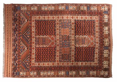 null YAMOUD HATCHLOU carpet (Central Asia), early 20th century

Dimensions : 205...