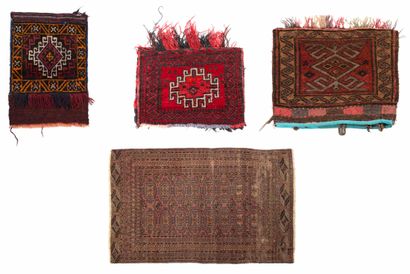 null Lot of 4 rugs :



- Bag carpet BELUSH (Persia), mid 20th century

Dimensions...