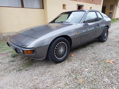 PORSCHE 924 – 1982 La 924 relance Porsche, qui s’était associé à VW pour réaliser...