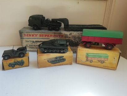 DINKY TOYS. Lot composed of: Jeep Hotchkiss...