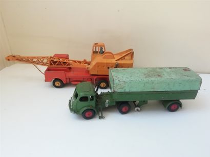 DINKY TOYS. Lot composed of: Unic tractor,...