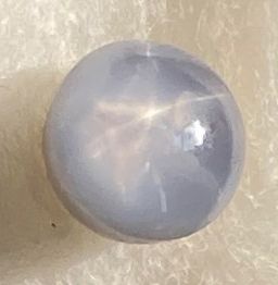 Madagascar 6-pointed star sapphire in cabochon,...