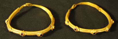 Pair of gold temporal ornaments, they were...