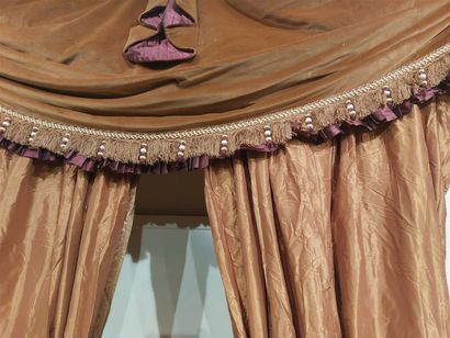 null 2 pairs of curtains with valance in velvet and silk taffeta. Width 240 cm, height...