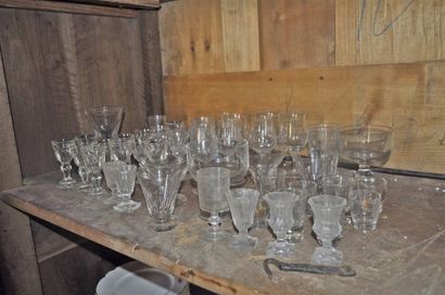 null Lot de verres divers, XIX°, XX°. Environ 40 pièces