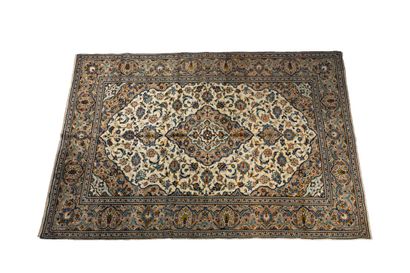 KACHAN carpet (Iran), circa 1975
Dimensions...