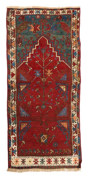 null LADIK carpet (Asia Minor), circa 1870
Dimensions : 172 x 107cm.
Technical characteristics...